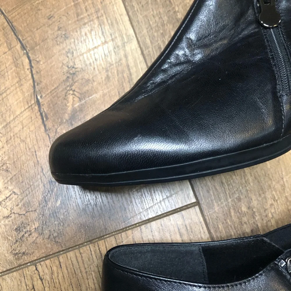 Munro Black Leather Loafer Pump Size 10.5 WW
